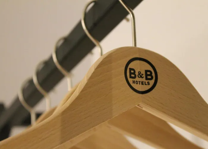 B&B Hotel Lyon Saint-Bonnet Mi-Plaine